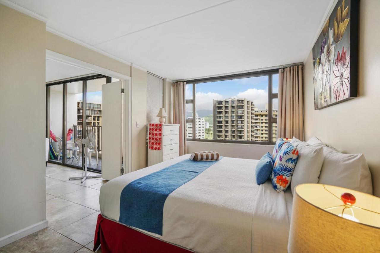 Вилла Waikiki Banyan By Darmic Oahu Номер фото