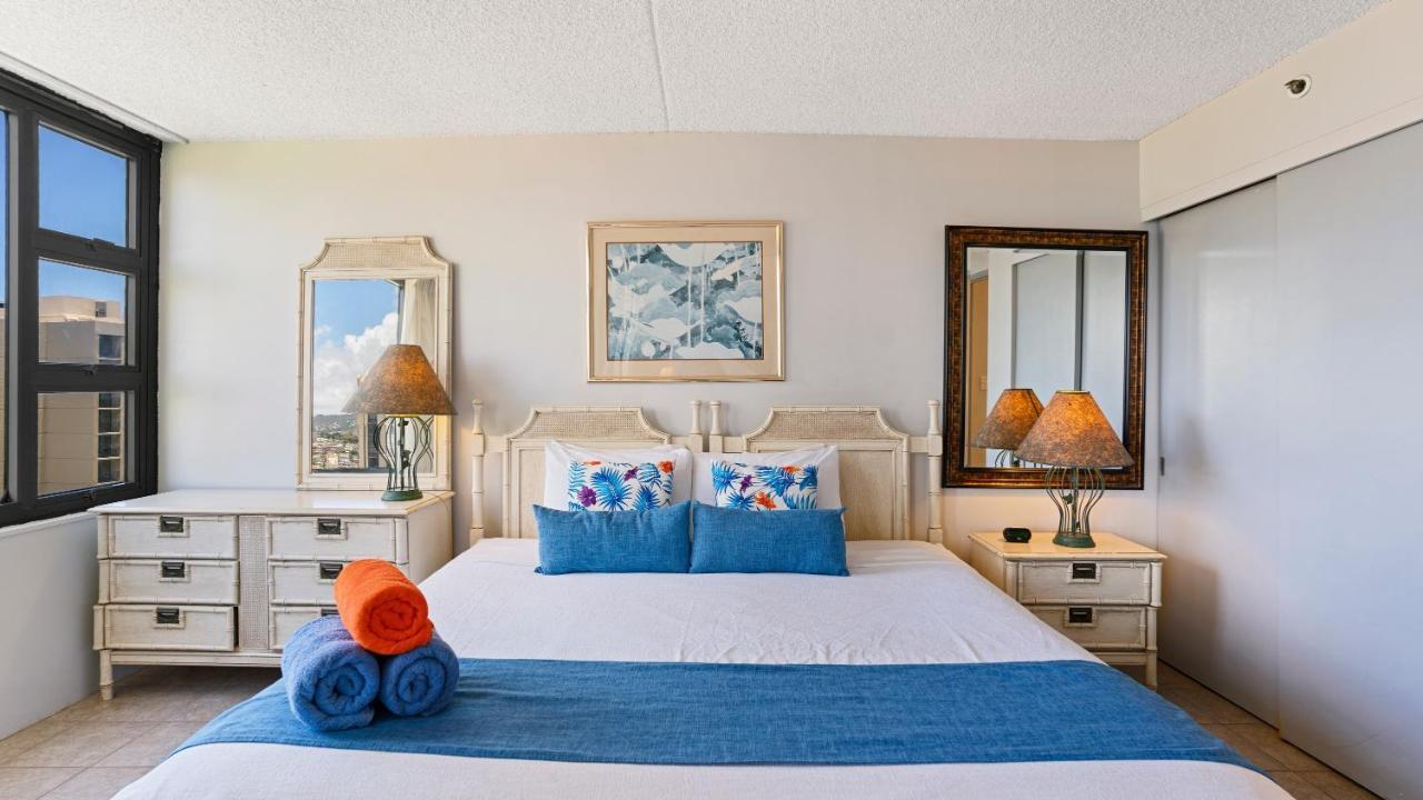 Вилла Waikiki Banyan By Darmic Oahu Номер фото