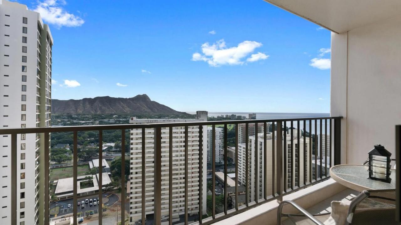 Вилла Waikiki Banyan By Darmic Oahu Номер фото