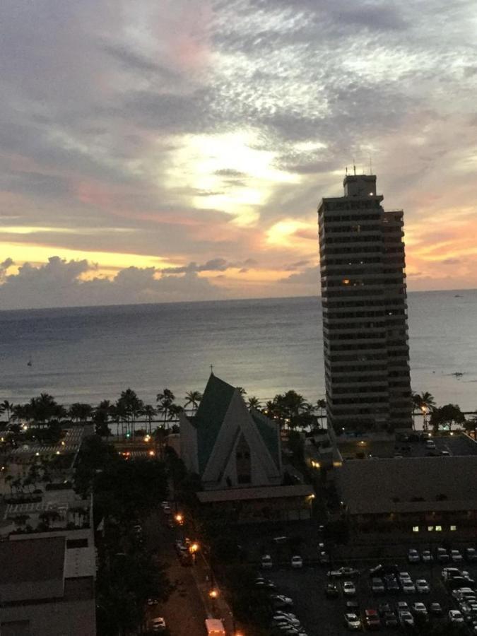 Вилла Waikiki Banyan By Darmic Oahu Экстерьер фото