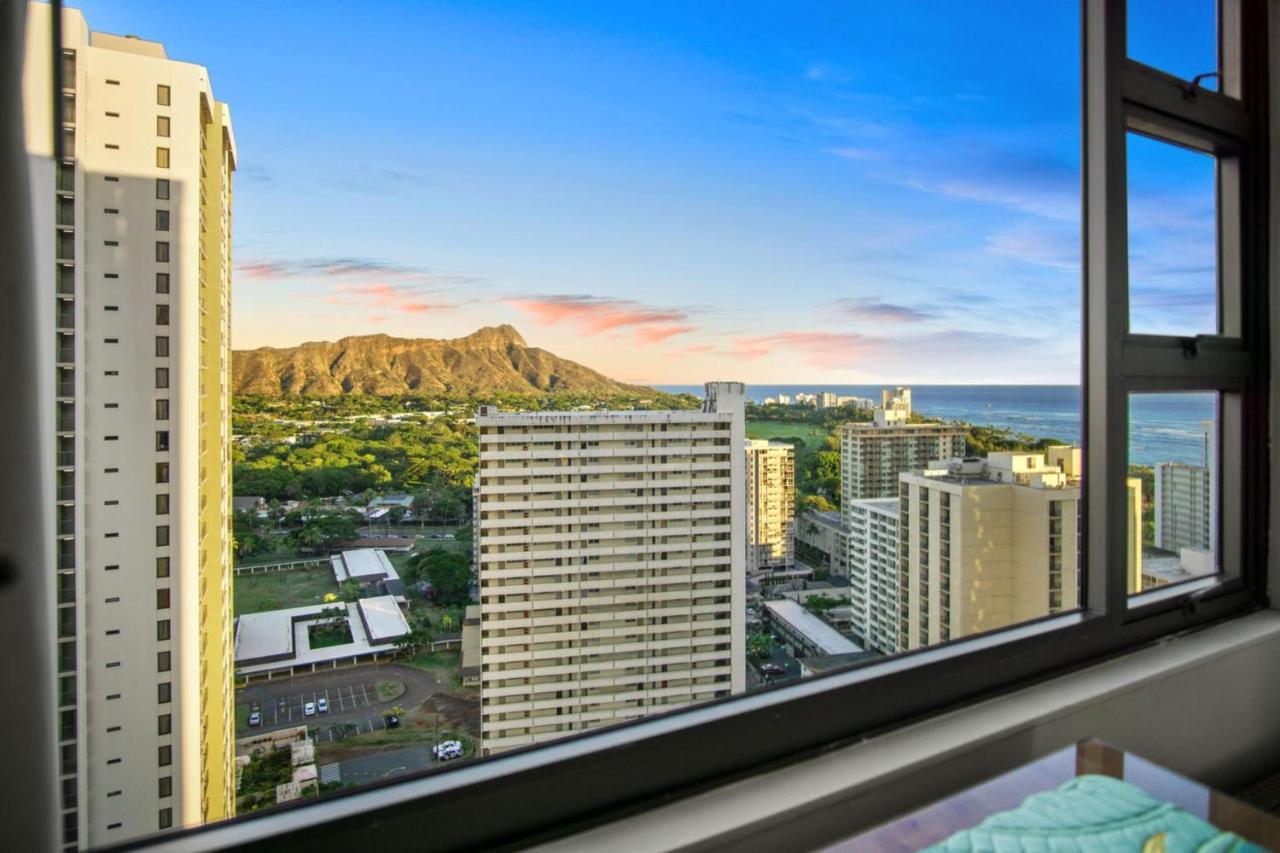 Вилла Waikiki Banyan By Darmic Oahu Экстерьер фото