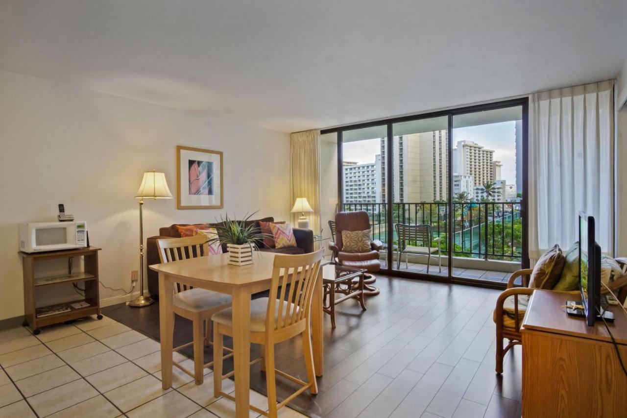 Вилла Waikiki Banyan By Darmic Oahu Экстерьер фото