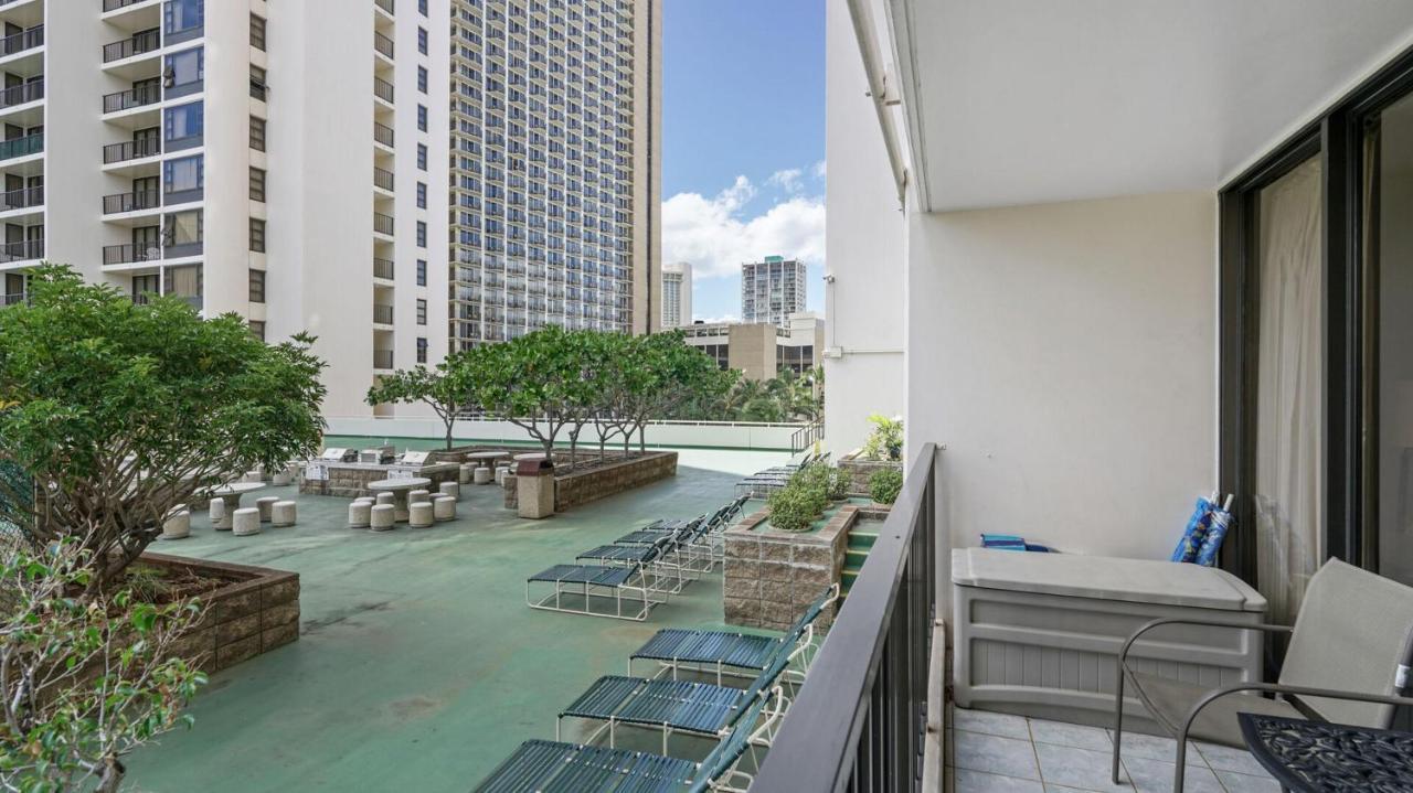 Вилла Waikiki Banyan By Darmic Oahu Экстерьер фото