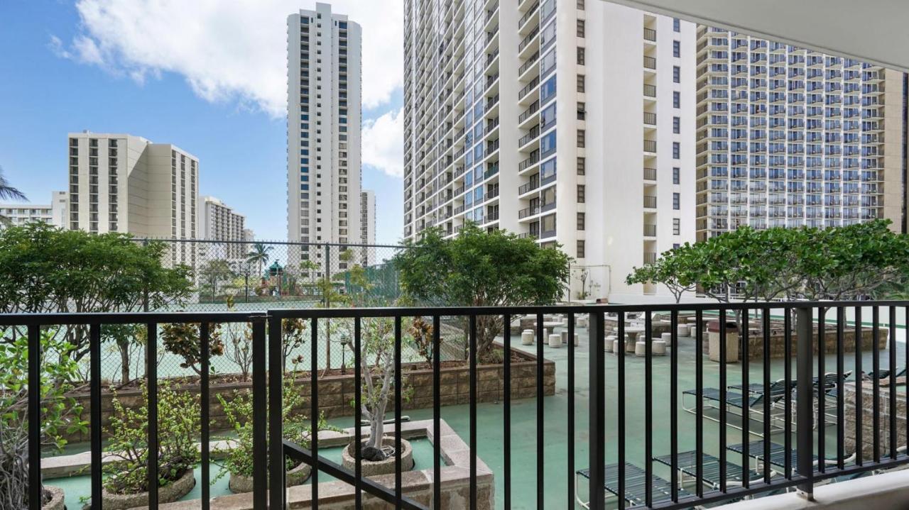 Вилла Waikiki Banyan By Darmic Oahu Экстерьер фото